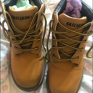 Sketchers tan boots